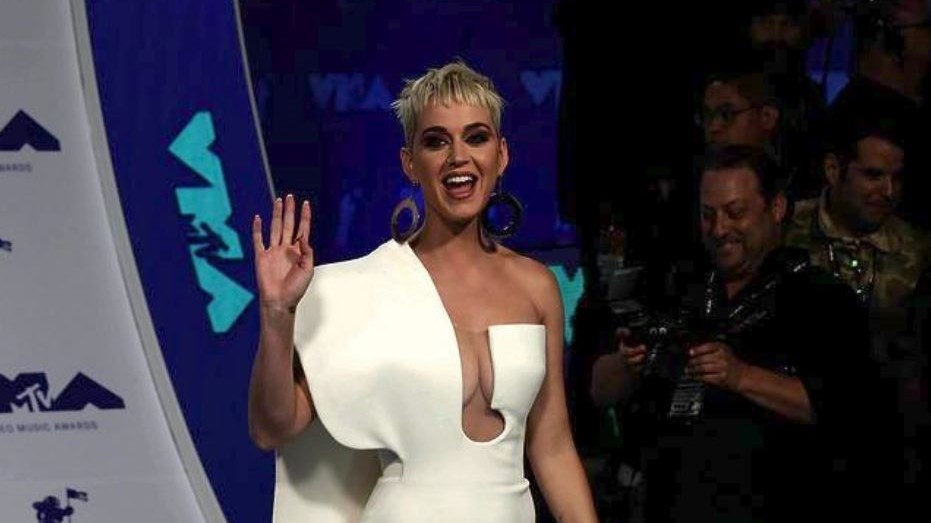 Γιατί απαγορεύτηκε η είσοδος της Κέιτ Πέρι στην Κίνα