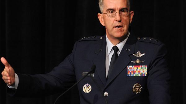 Υπεύθυνος πυρηνικού οπλοστασίου των ΗΠΑ: “Θα αντιστεκόμουν σε παράνομη διαταγή του Τραμπ για χρήση του”