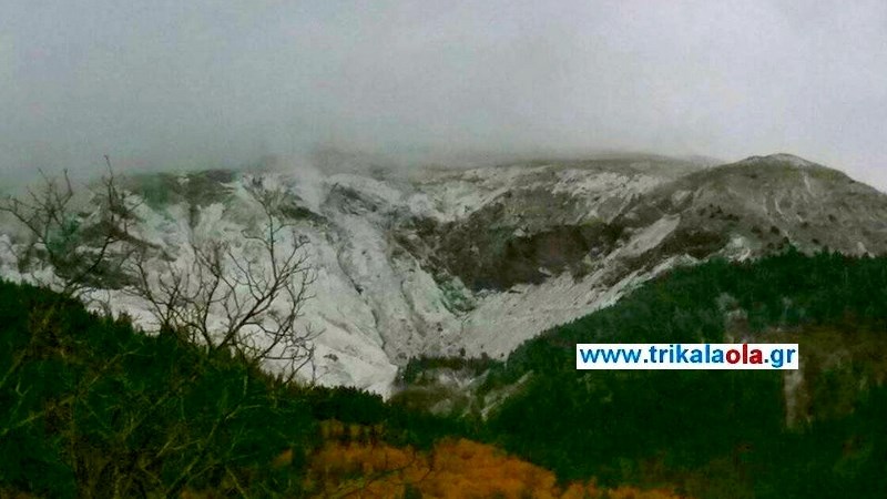 Στα λευκά “ντύθηκε” η Καλαμπάκα – ΦΩΤΟ