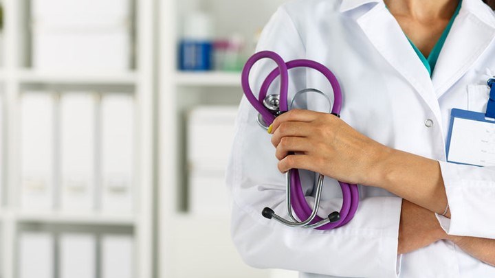 Σε κινητοποιήσεις οι νοσοκομειακοί γιατροί ζητώντας καταβολή δεδουλευμένων