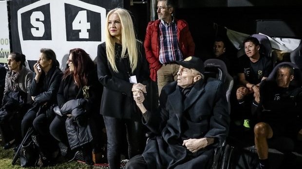 Ξέσπασε σε λυγμούς ο Πουρσανίδης για τον Γκέραρντ – ΦΩΤΟ