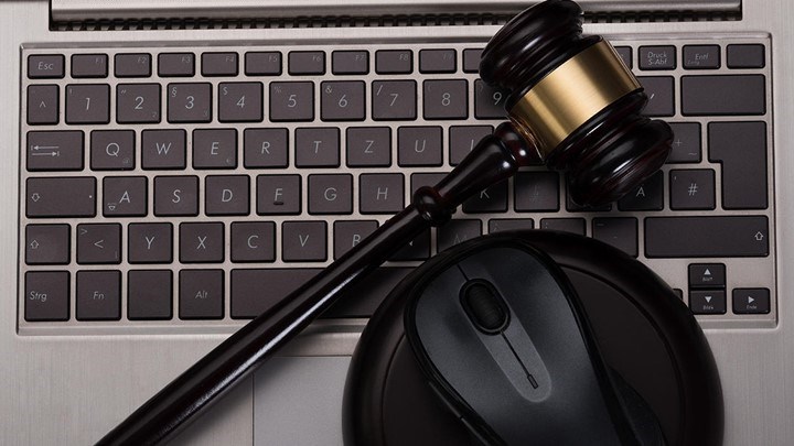 Πρώτοι ηλεκτρονικοί πλειστηριασμοί για οφειλές άνω των 500.000 ευρώ