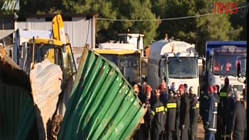 H στιγμή που εντοπίζεται η σορός του αγνοούμενου στη Μάνδρα – ΒΙΝΤΕΟ