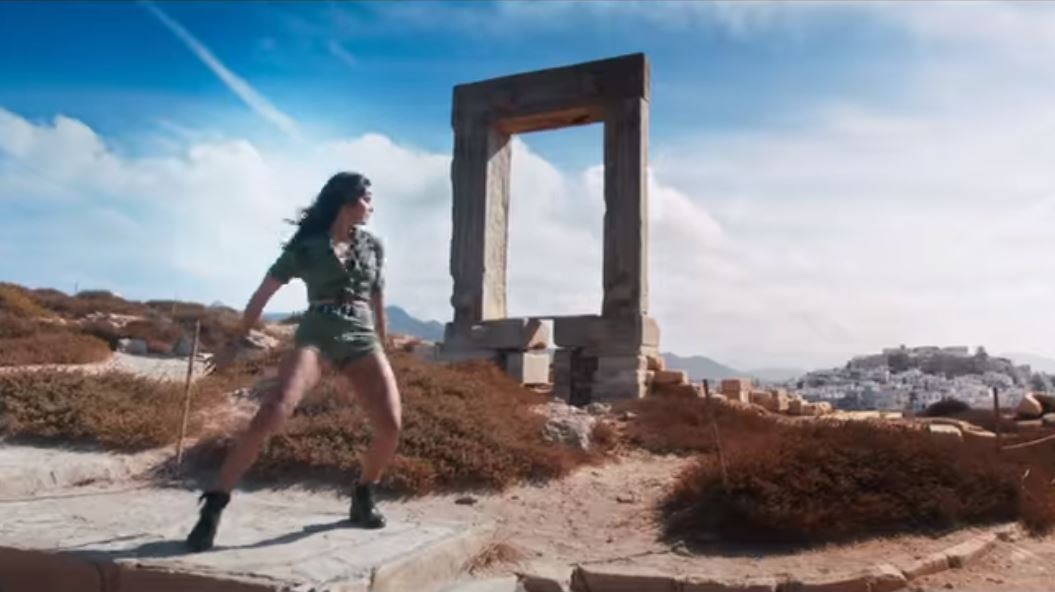 “Γονάτισε” το διαδίκτυο με το βίντεο του Bollywood που γυρίστηκε στη Νάξο – ΒΙΝΤΕΟ