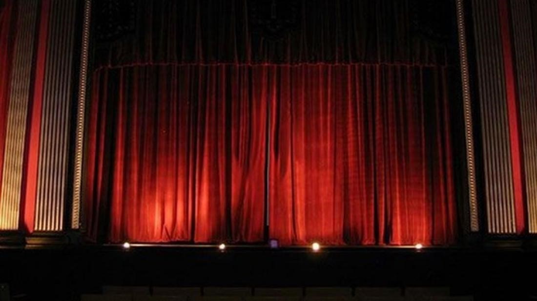 Γνωστός Έλληνας ηθοποιός αποκαλύπτει: «Έχω δουλέψει σερβιτόρος, σε τηλεφωνικό κέντρο, σε βενζινάδικο»