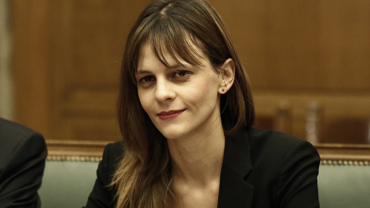 Αχτσιόγλου στον Realfm 97,8: Υποβολή δήλωσης για μέρισμα και εκτός πλατφόρμας -Τι θα γίνει με τους ανέργους