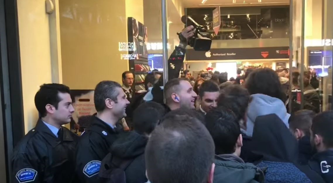 Κοσμοσυρροή στα καταστήματα της Θεσσαλονίκης λόγω… Black Friday – ΦΩΤΟ – ΒΙΝΤΕΟ