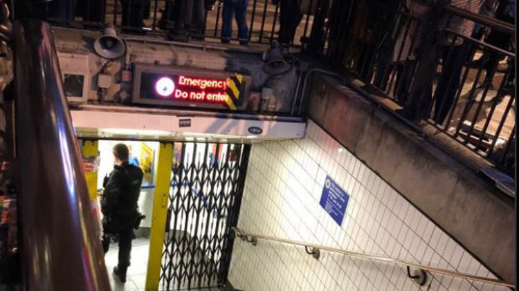 Σκηνές πανικού στο Λονδίνο – Εκκενώθηκε ο σταθμός του μετρό Όξφορντ Σέρκους