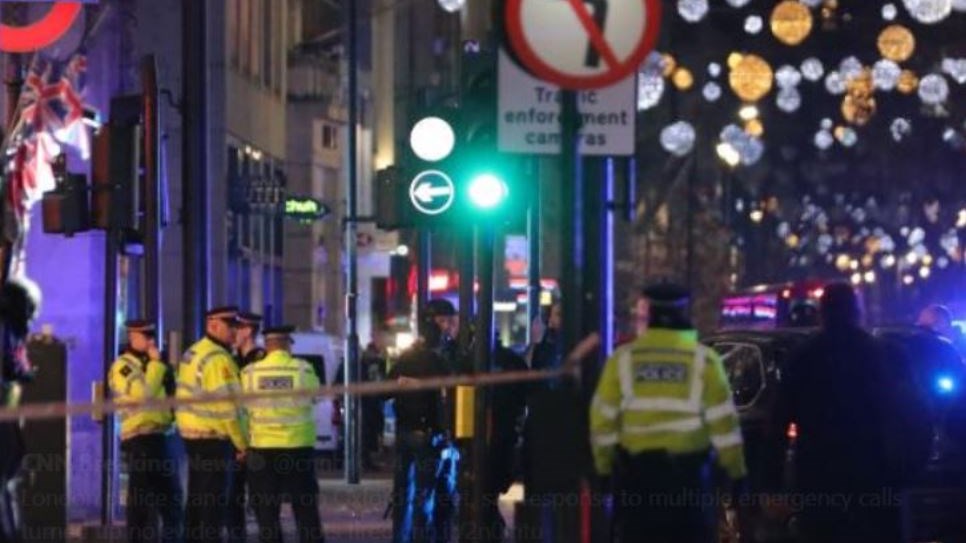 Λήξη συναγερμού στην Όξφορντ Στριτ – Άνοιξαν οι σταθμοί του μετρό