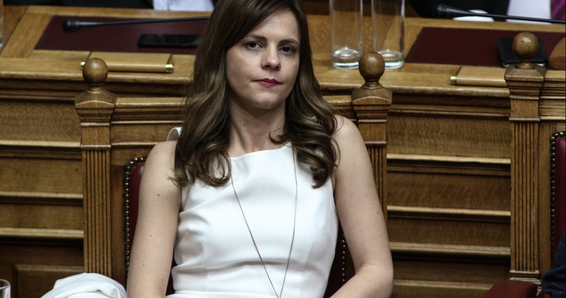 Αχτσιόγλου: Πρώτη προτεραιότητα η αντιμετώπιση της αδήλωτης εργασίας