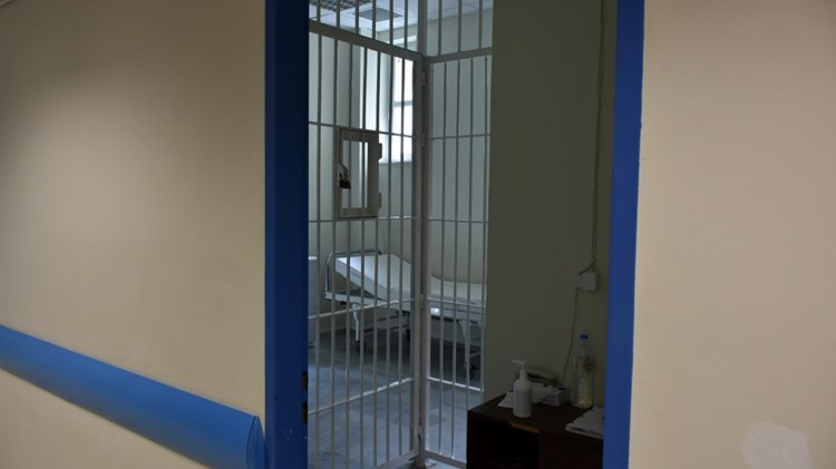 Η απόλυτη φρίκη: Αφγανός πρόσφυγας βίασε το 11 μηνών παιδί του