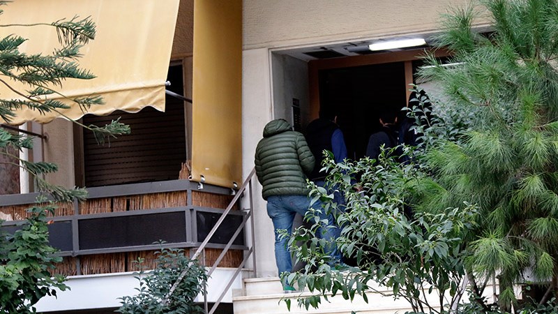 Ανείπωτη τραγωδία στη Ν. Σμύρνη: Νεκροί πατέρας και τα δυο του παιδιά – Τι προηγήθηκε – ΦΩΤΟ