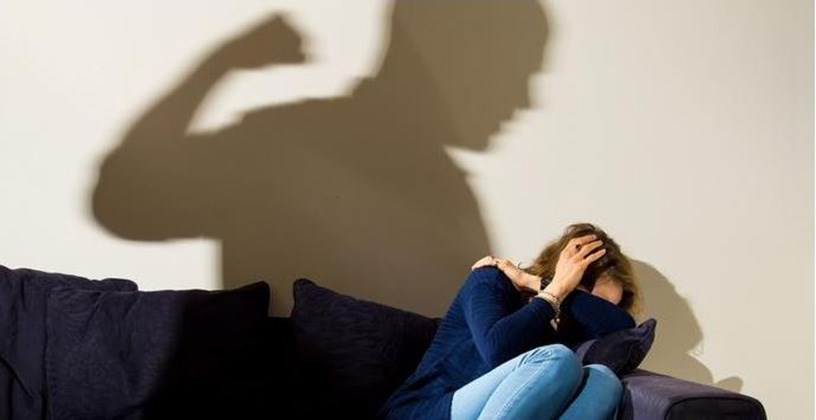 Τον κώδωνα κινδύνου κρούουν τα κέντρα φιλοξενίας γυναικών