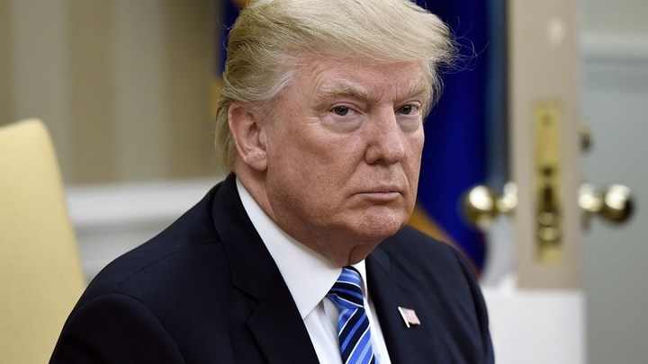 Δείτε πόσα δολάρια το λεπτό κόστισε στους Αμερικανούς το ταξίδι του Τραμπ στη Χαβάη