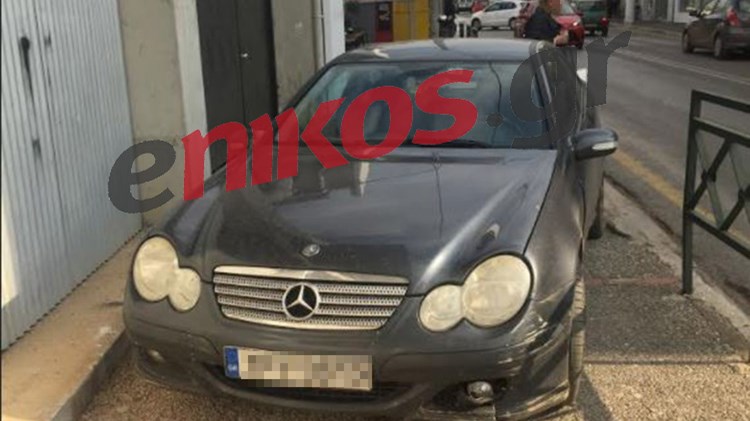 Έκανε το πεζοδρόμιο… πάρκινγκ – ΦΩΤΟ αναγνώστη