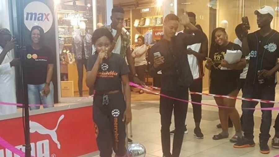 Χόρευε επί 137 ώρες και κατέρριψε το ρεκόρ Γκίνες – ΒΙΝΤΕΟ