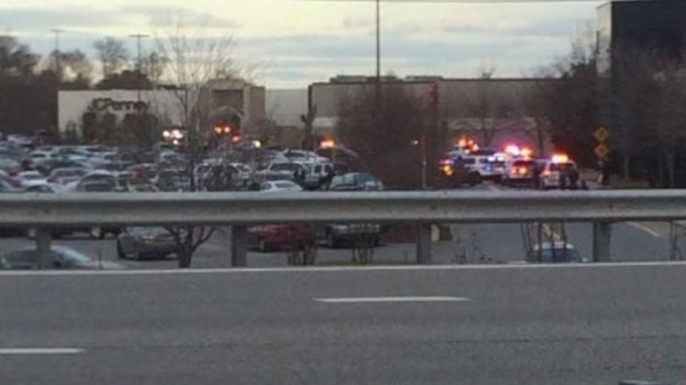 Πυροβολισμοί σε εμπορικό κέντρο στη Νέα Υόρκη – Αναφορές για τραυματίες – ΤΩΡΑ