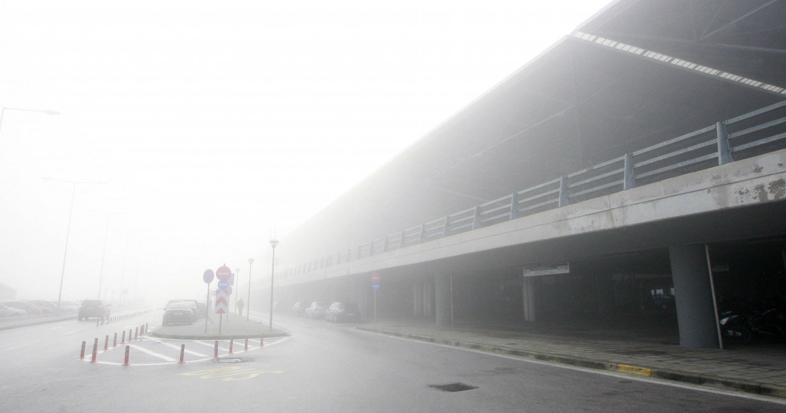 Καθυστερήσεις και ακυρώσεις πτήσεων λόγω ομίχλης στο αεροδρόμιο “Μακεδονία”