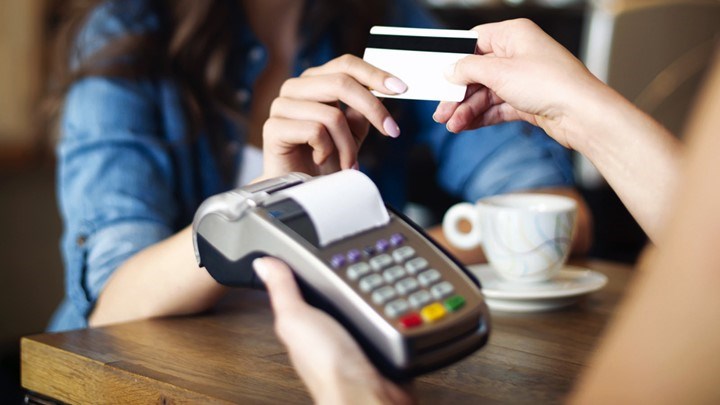 Σήμερα η πρώτη φορολοταρία – Ποιοι διεκδικούν τα 1.000 ευρώ – Δείτε πώς κληρώνει