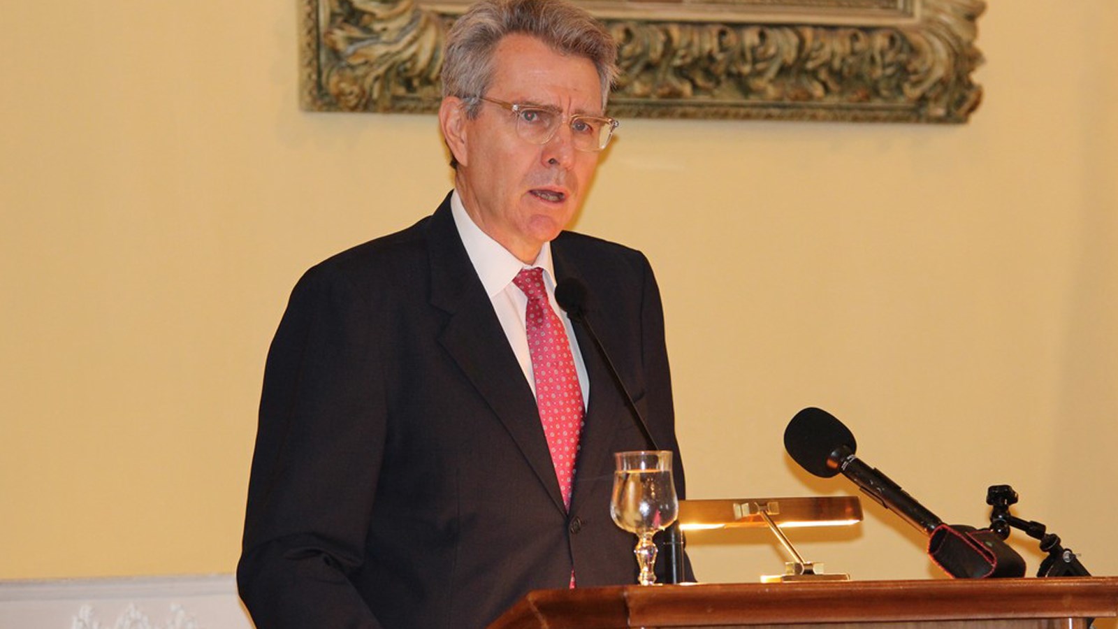 Η θέση του Τραμπ για την οικονομική ανάκαμψη της Ελλάδας