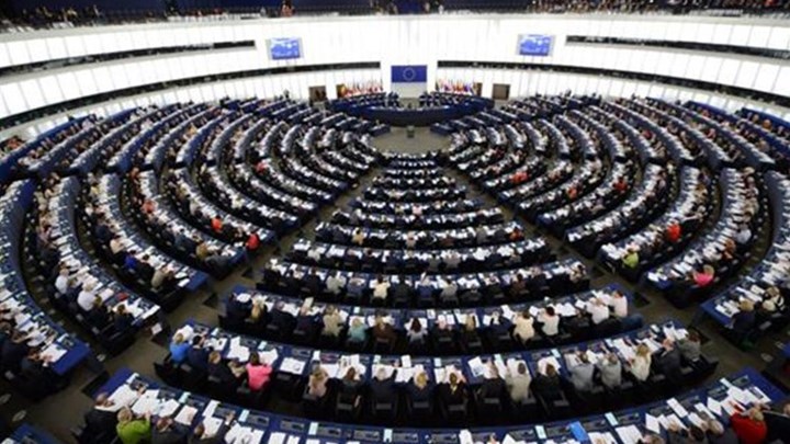 Πολιτικά “πάθη” άναψε η ψηφοφορία στο Ευρωκοινοβούλιο για το εμπάργκο πώλησης όπλων στη Σαουδική Αραβία