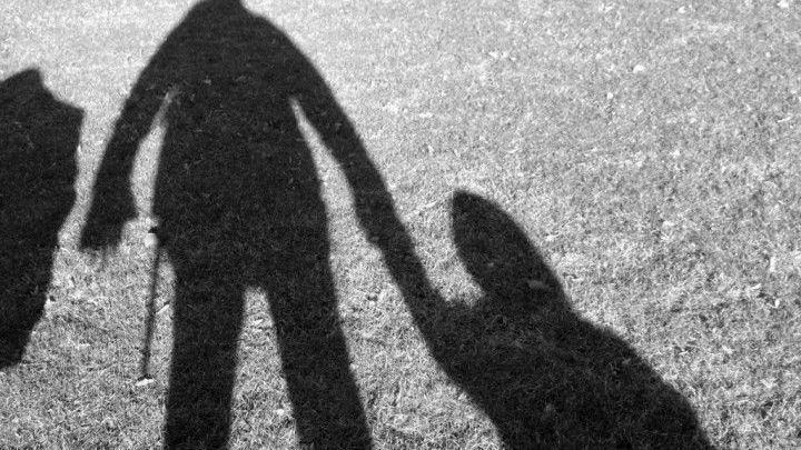 Προσπάθησαν να αρπάξουν παιδί έξω από σχολείο – Καταγγελία – ΒΙΝΤΕΟ