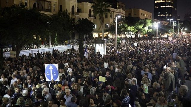 Ισραήλ: 20.000 διαδηλωτές κατά της διαφθοράς της κυβέρνησης Νετανιάχου