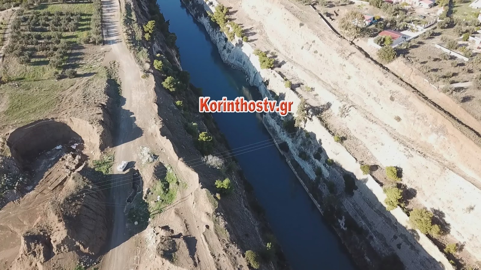 Drone τους “συνέλαβε” να αδειάζουν φορτηγό με σκουπίδια στον Ισθμό της Κορίνθου – ΦΩΤΟ ΚΑΙ ΒΙΝΤΕΟ