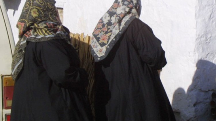 Στη Βουλή η ρύθμιση για τη Σαρία – Τι προβλέπει το νομοσχέδιο