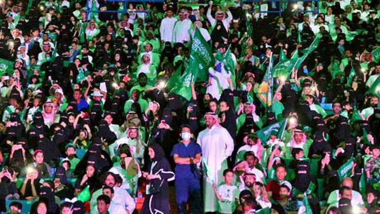 Άναψε στη Σαουδική Αραβία το «πράσινο φως» για την παρουσία των γυναικών στα γήπεδα