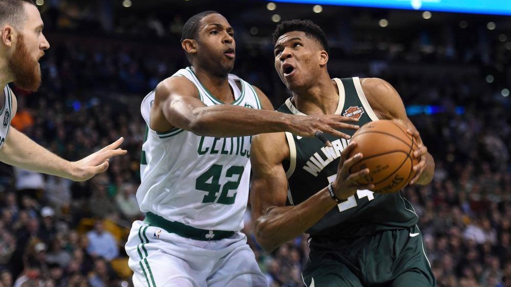 Οι Μπακς ηττήθηκαν, όμως ο Giannis ευχαρίστησε με 40 πόντους τους Έλληνες ομογενείς