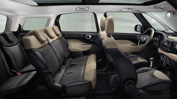 Πώς το “πολυτελές” αυτοκίνητο κόβει το κοινωνικό μέρισμα σε χιλιάδες πολύτεκνους