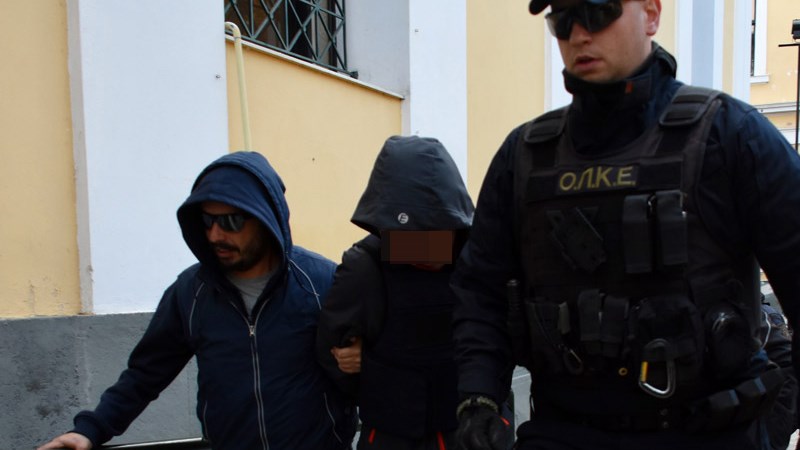 Αυτός είναι ο 33χρονος Μάρτιν που συνελήφθη στην “αποθήκη της κοκαΐνης” της Βάρκιζας – ΦΩΤΟ