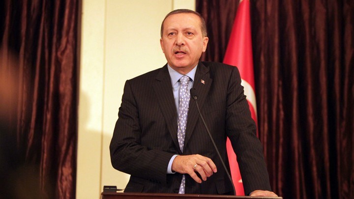 Προκαλεί ο Ερντογάν πριν καν πατήσει στην Αθήνα – Θέτει ξανά θέμα για τη συνθήκη της Λωζάννης – ΒΙΝΤΕΟ