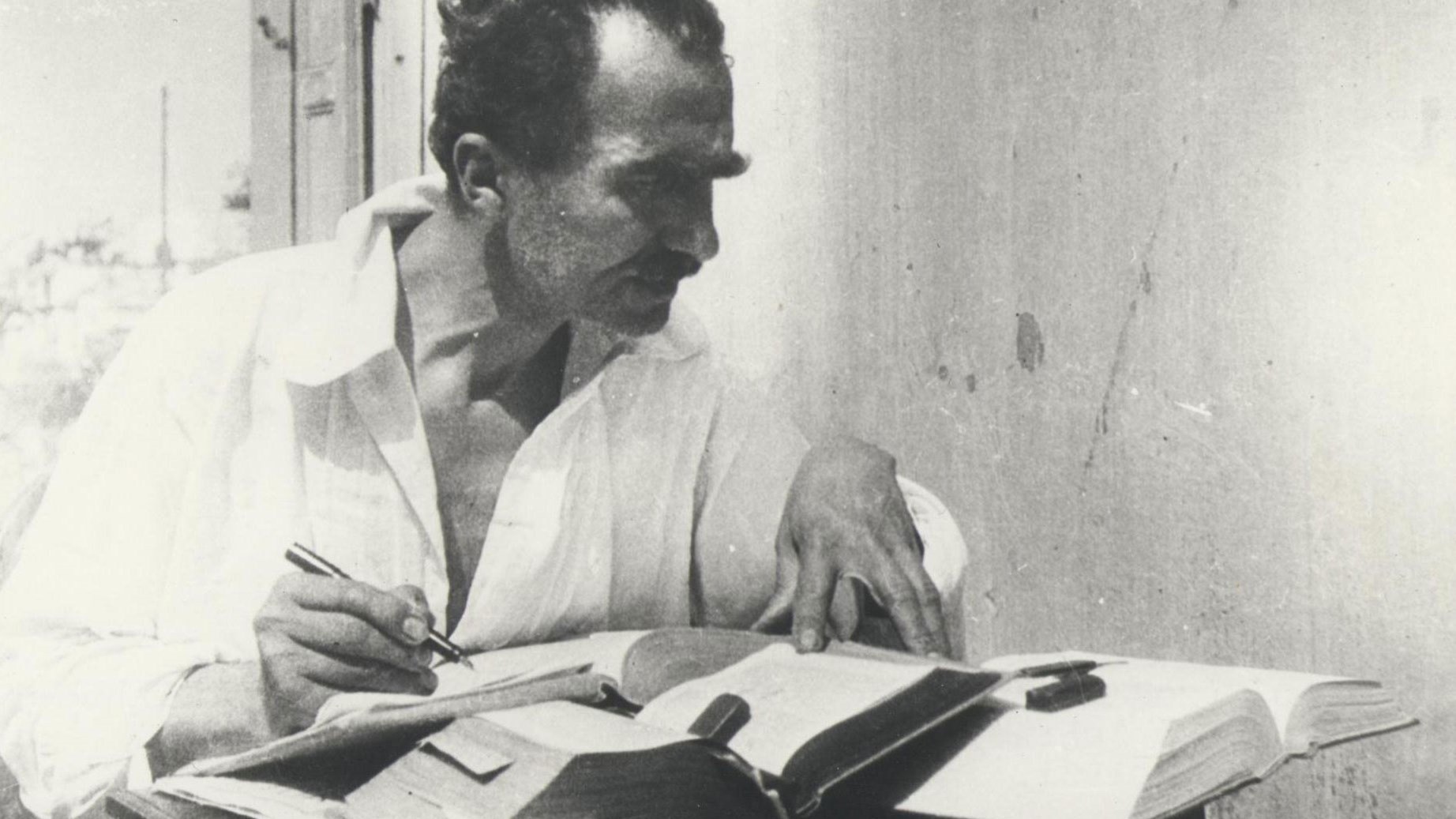 Οι γκαφατζήδες του Facebook: Έστελναν τα “Χρόνια Πολλά” στον… Νίκο Καζαντζάκη – ΦΩΤΟ