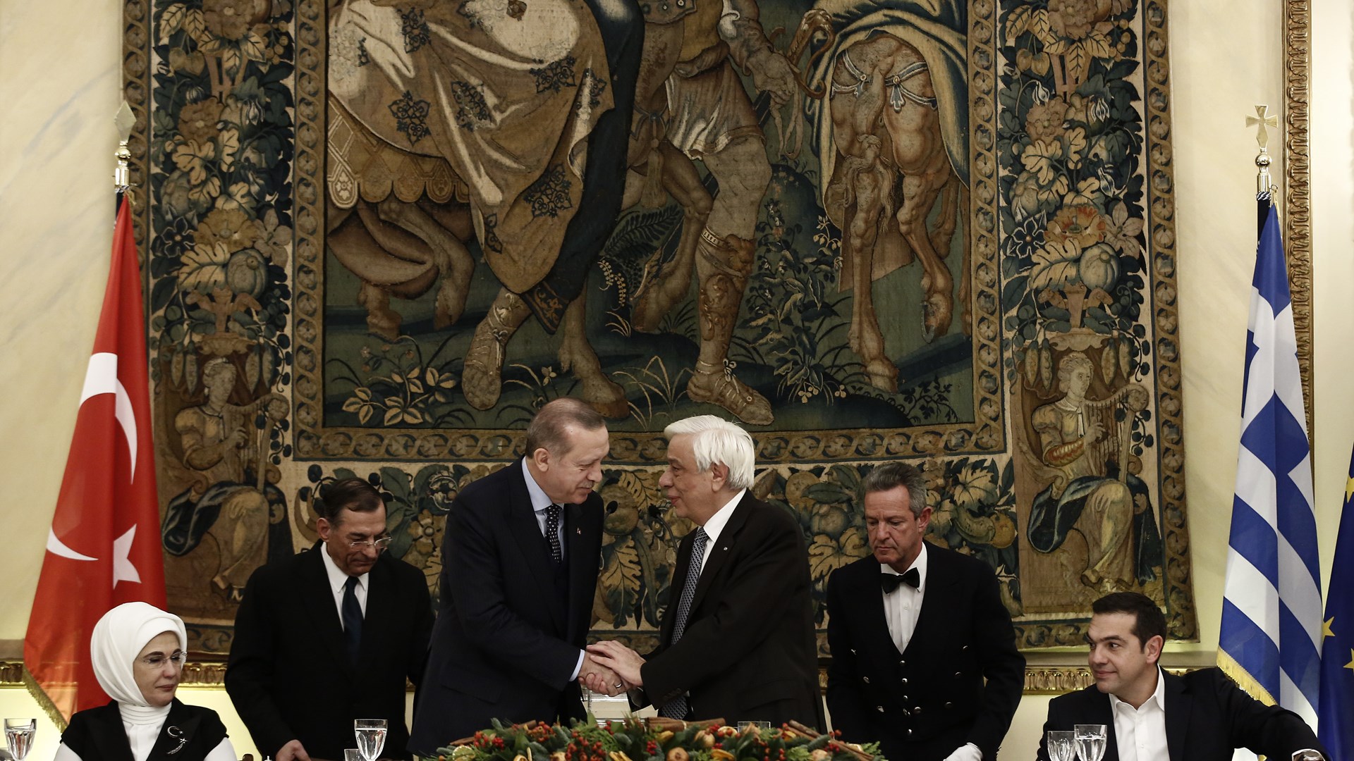 Αυτό είναι το μενού του επίσημου δείπνου προς τιμήν του Ερντογάν στο Προεδρικό Μέγαρο – ΦΩΤΟ