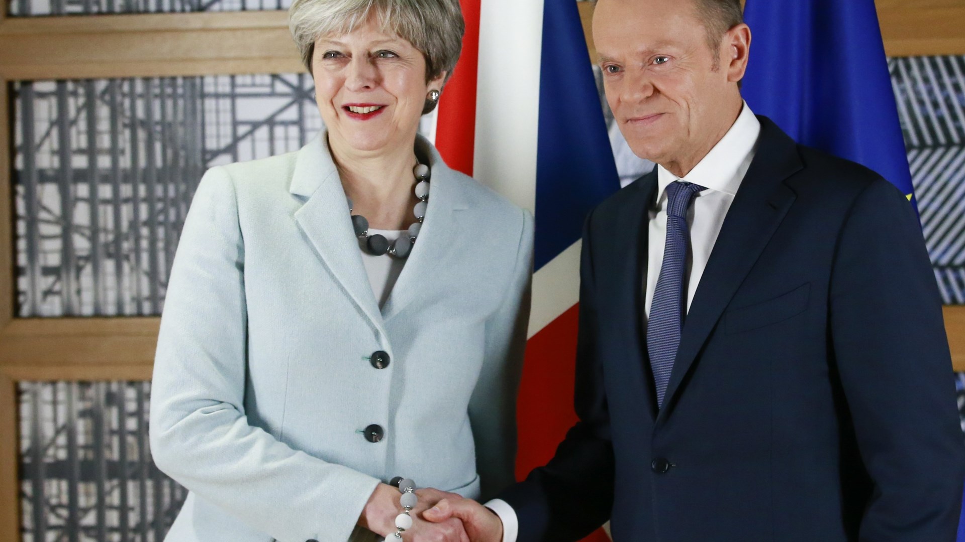 Τουσκ: Η Βρετανία οφείλει να σεβαστεί τους νόμους της Ευρωπαϊκής Ένωσης