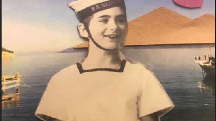 Αναγνωρίζετε ποιος πασίγνωστος ηθοποιός είναι στη φωτογραφία;