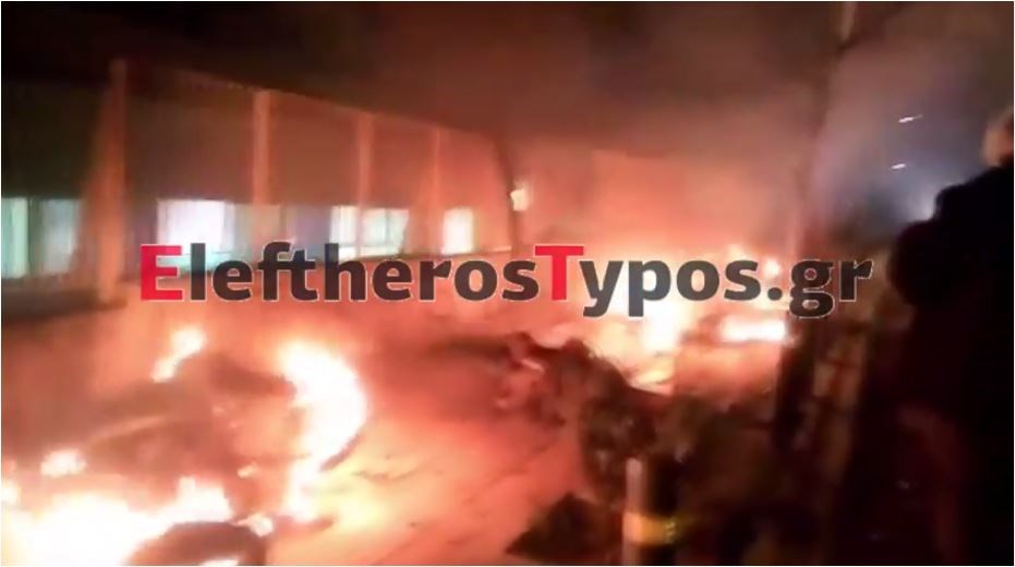 “Κόλαση” φωτιάς έξω από το γήπεδο του Μετς – Βίντεο ντοκουμέντο από τα επεισόδια