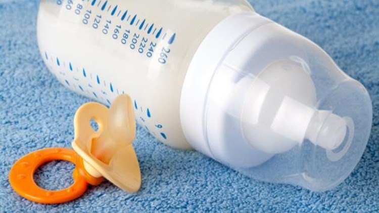 Συναγερμός για μολυσμένο με σαλμονέλα βρεφικό γάλα – Ανακαλείται και στην Ελλάδα – Δείτε ποιο είναι