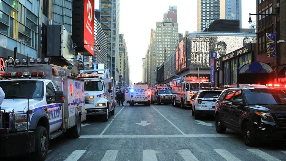 Αυτός είναι ο άνδρας που συνελήφθη στο Μανχάταν – Δείτε τα εκρηκτικά επάνω του – ΦΩΤΟ