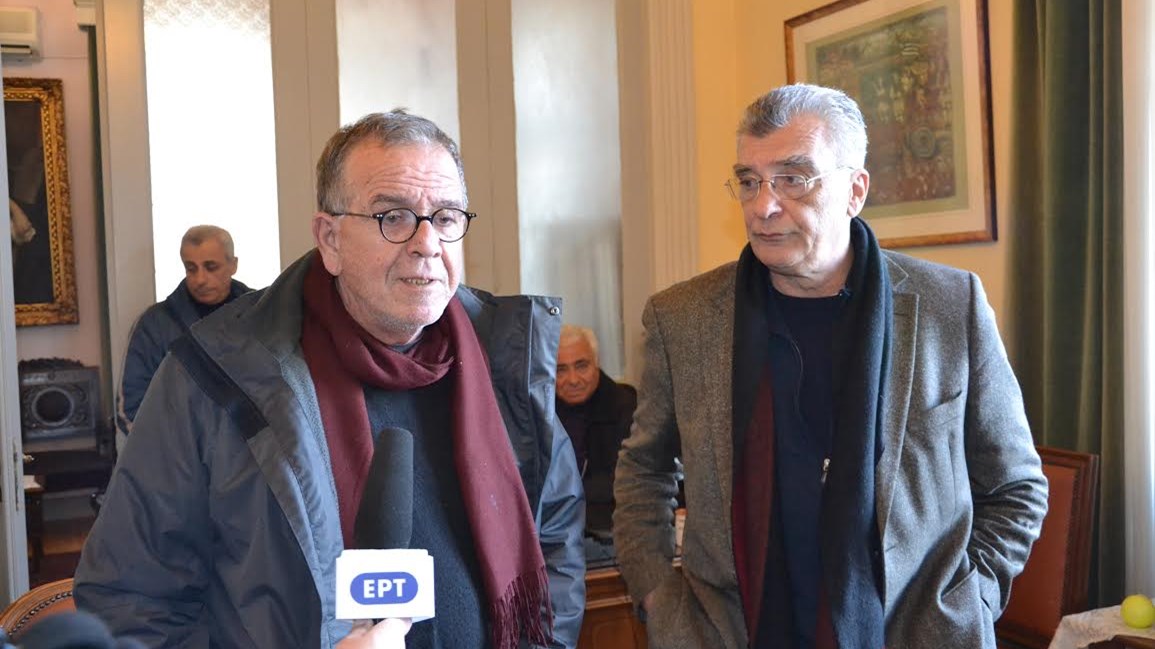 Σφοδρή επίθεση του Μουζάλα κατά του Δημάρχου Λέσβου για τους οικίσκους στη Μόρια