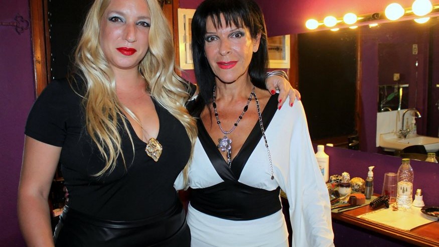 Σοκάρει η κόρη της Σοφίας Βόσσου: Με απείλησε με μαχαίρι στο λαιμό και την κοιλιά μου…