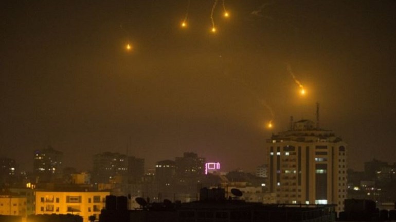Δραματική η κατάσταση στη Μέση Ανατολή: Επιδρομές και βομβαρδισμοί στη Λωρίδα της Γάζας