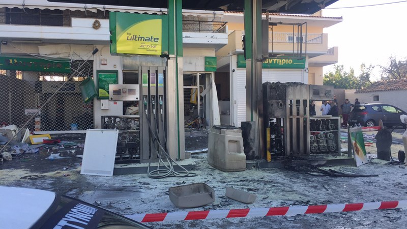 Τα πρώτα λεπτά μετά την έκρηξη στο βενζινάδικο στην Ανάβυσσο – ΒΙΝΤΕΟ
