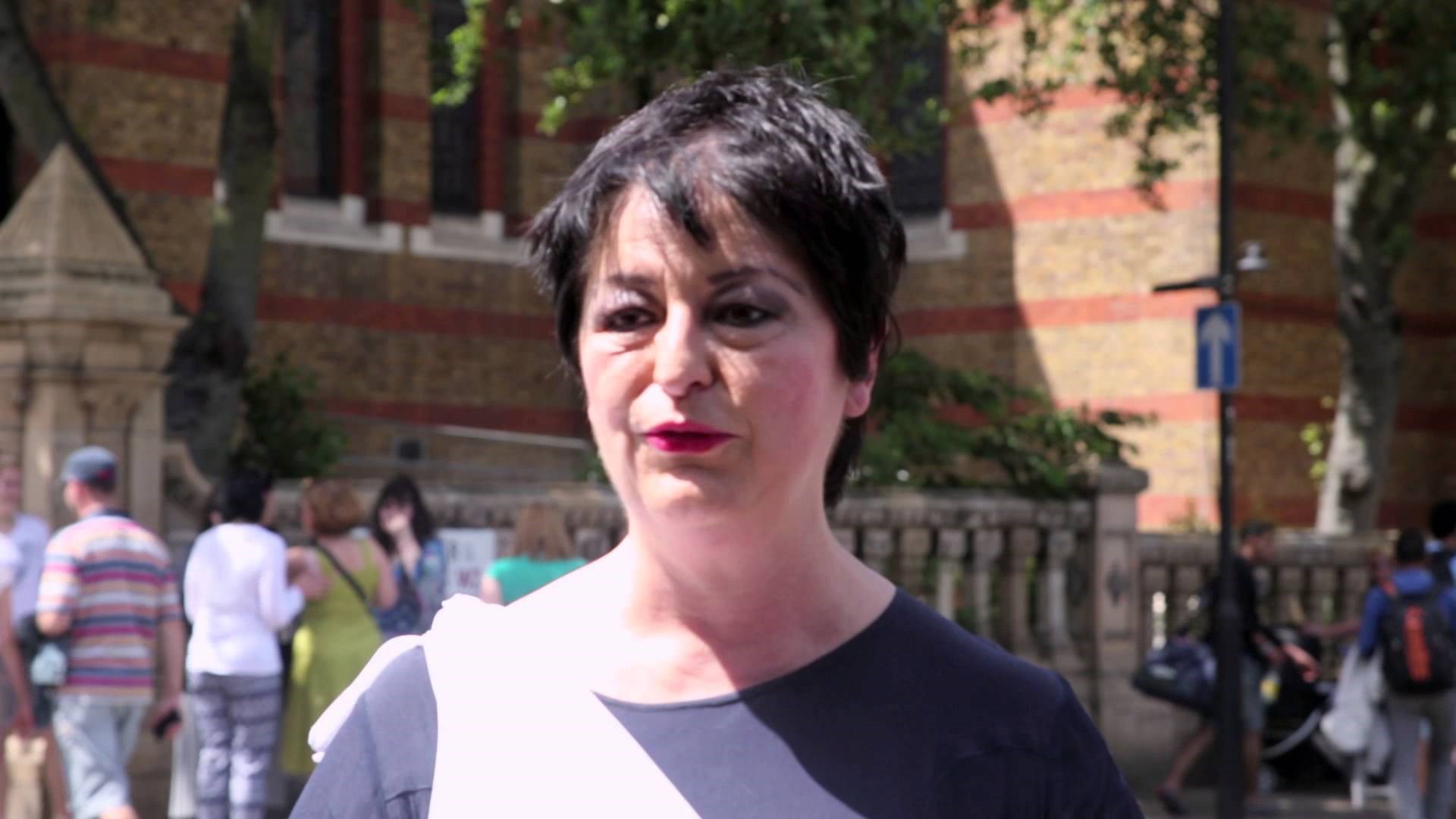 “Στο τροχαίο που πέθανε η δίδυμη αδελφή μου, οδηγούσα εγώ” – Τραγικό παιχνίδι της μοίρας για την Σόνια Θεοδωρίδου