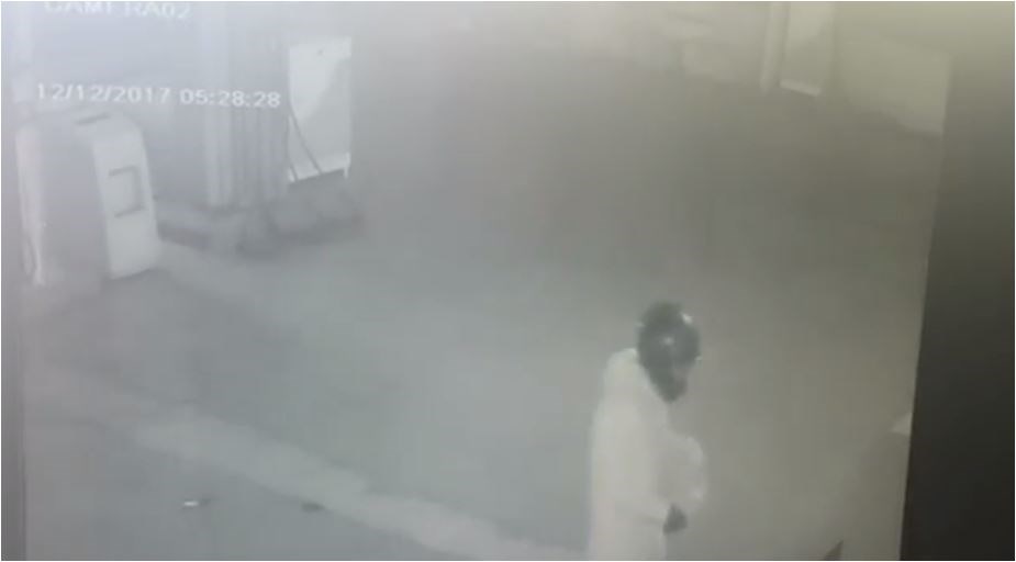 Βίντεο – ντοκουμέντο: Η στιγμή που οι δράστες τοποθετούν τον εκρηκτικό μηχανισμό στο βενζινάδικο