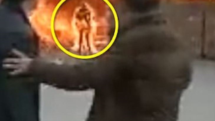 Κόντεψε να καεί ζωντανός για να “σώσει” το κινητό του – Σοκαριστικό ΒΙΝΤΕΟ