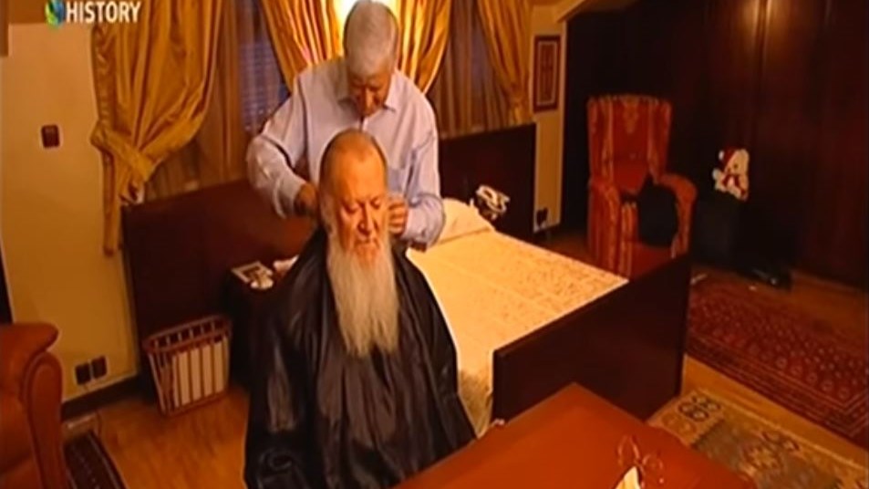 Ο κουρέας αδελφός του Οικουμενικού Πατριάρχη- ΒΙΝΤΕΟ