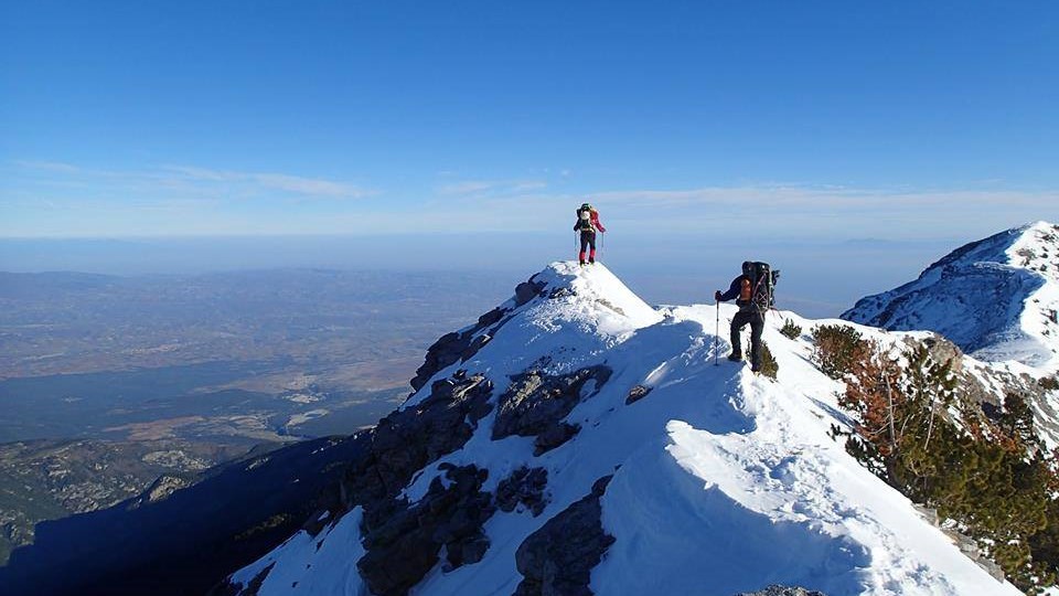 Κατάρα στο βουνό των θεών – Ορειβάτης αναλύει στο enikos.gr πώς μια λάθος κίνηση μπορεί να αποβεί μοιραία